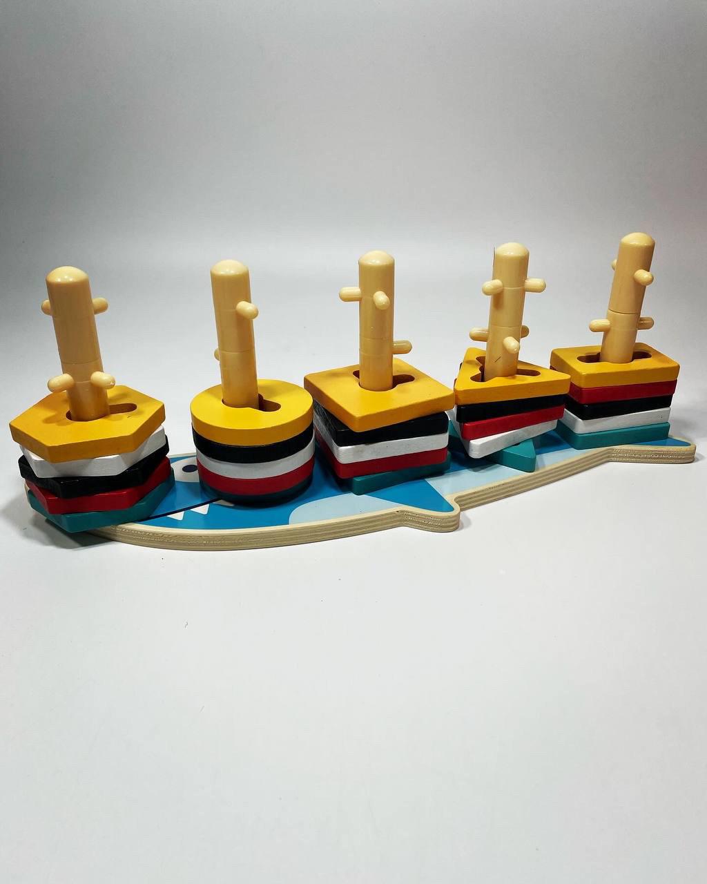 Сортер геометрический 4Fun Games Club Wood 90051 30 Акула в коробке