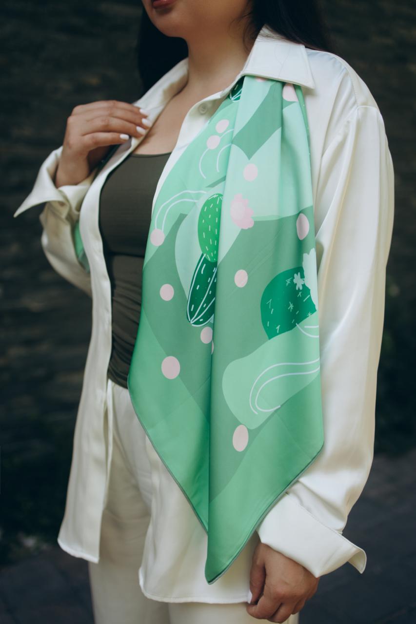 Платок Кактус шелковый односторонняя печать 55х55 см Зеленый (27581321) - фото 3 Платок Кактус шелковый односторонняя печать 55х55 см Зеленый (27581321) - фото 3