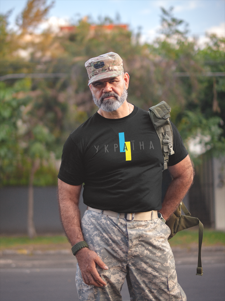 Футболка чоловіча Mishe 11000185 з написом "Україна" L Чорний (75212939)