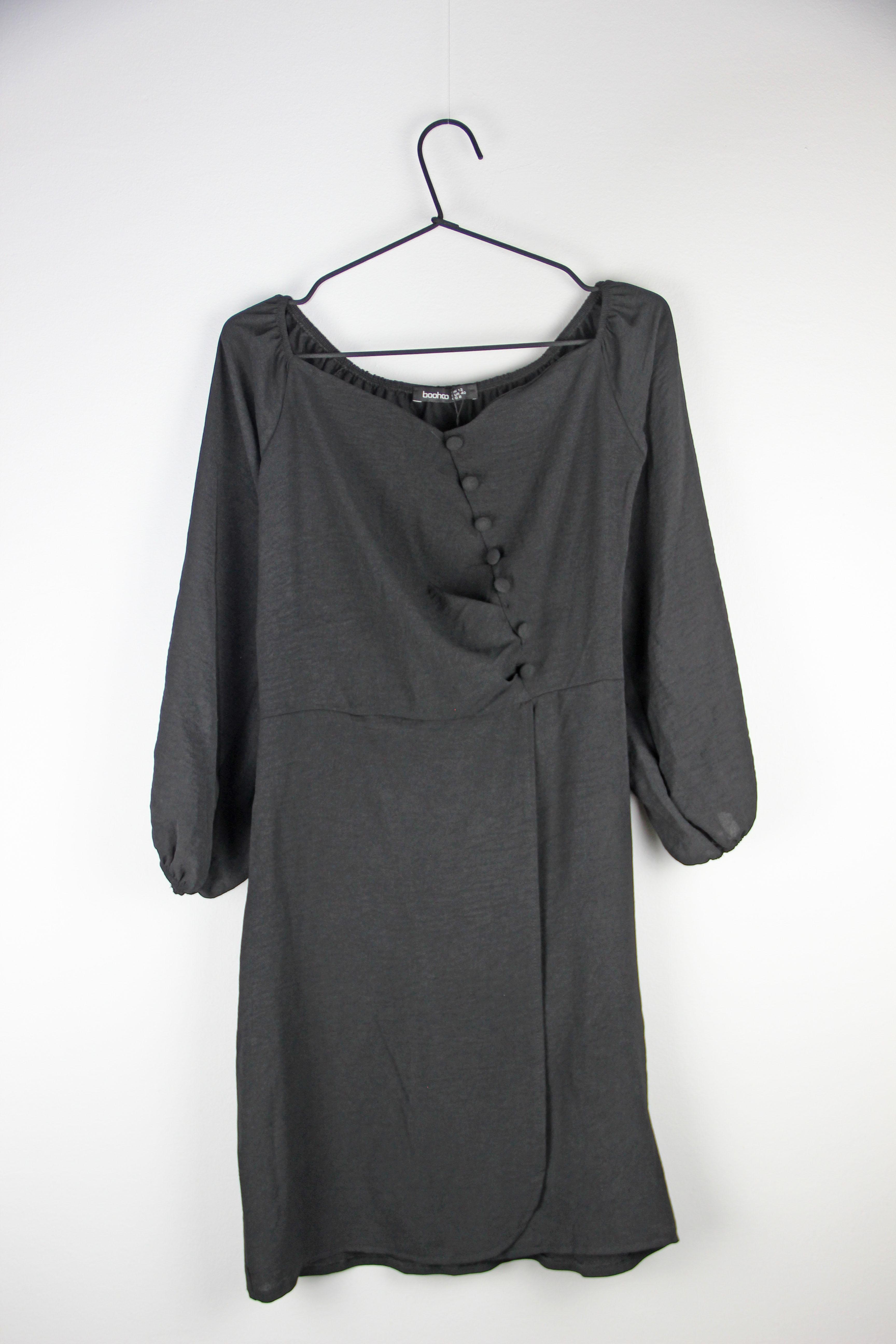 Платье Boohoo 13885р. 40 Черный (3224327804156)