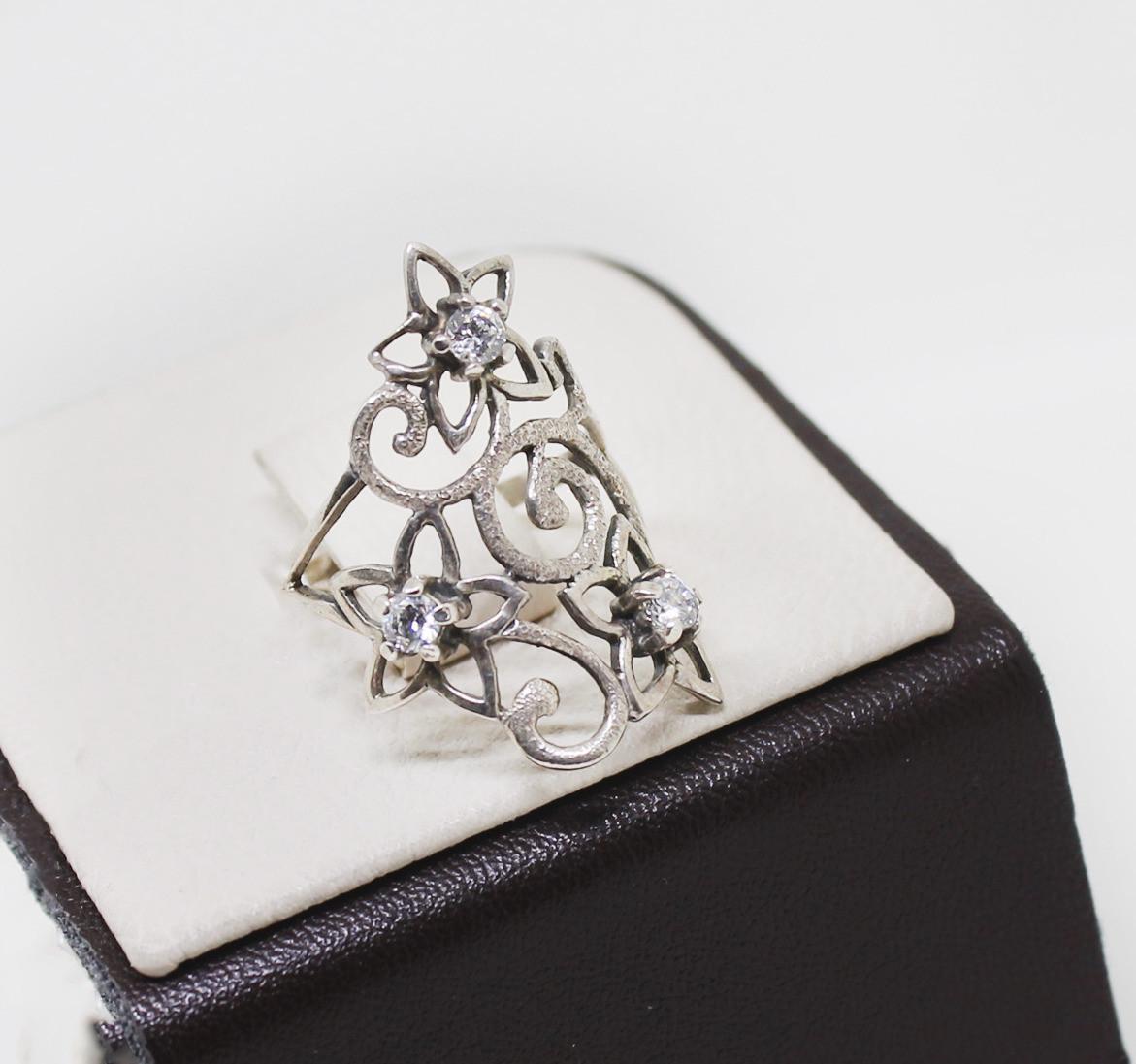 Кольцо серебряное Лаванда с кубическим цирконием р. 18 3,2 г (1598834087)