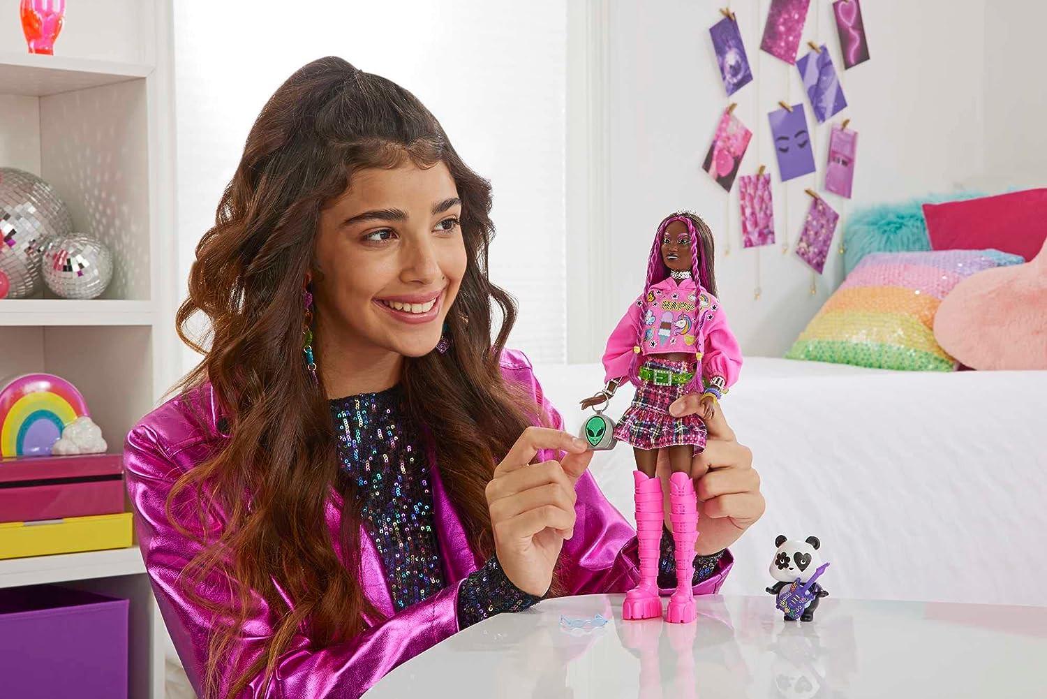 ᐉ Кукла Barbie Extra Doll Pink-Streaked Brunette Hair with Pet
