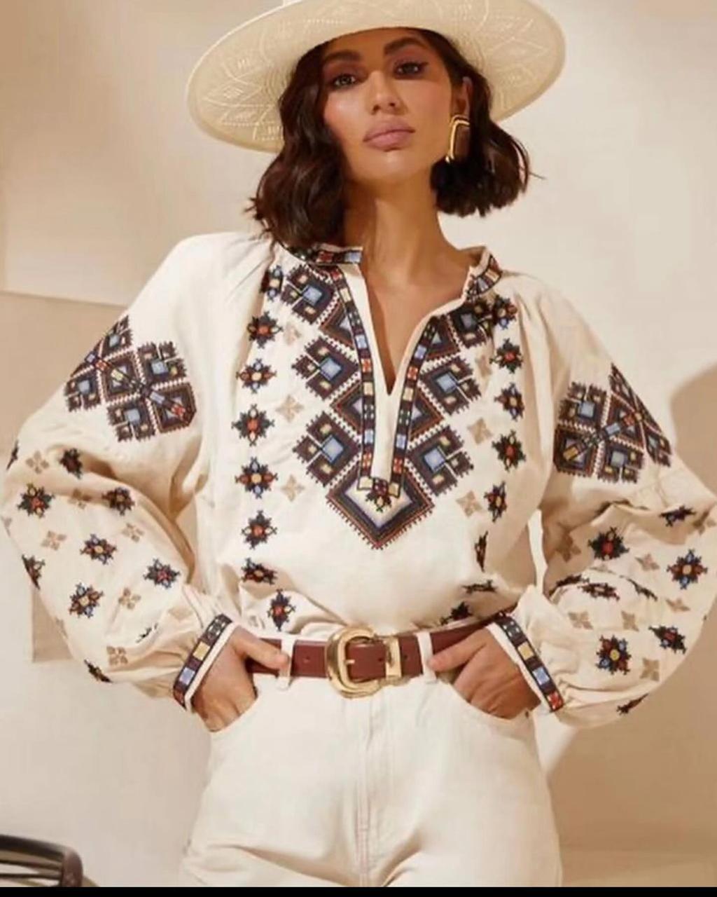 Вышиванка женская с геометрическим орнаментом ESQ 5618 батал 1 в этно стиле - фото 3 Вышиванка женская с геометрическим орнаментом ESQ 5618 батал 1 в этно стиле - фото 3