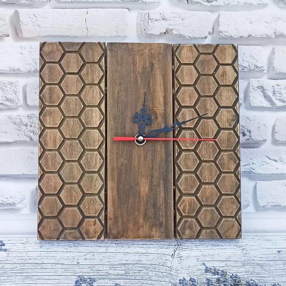 Настенные часы из дерева ручной работы (33023-Нов)