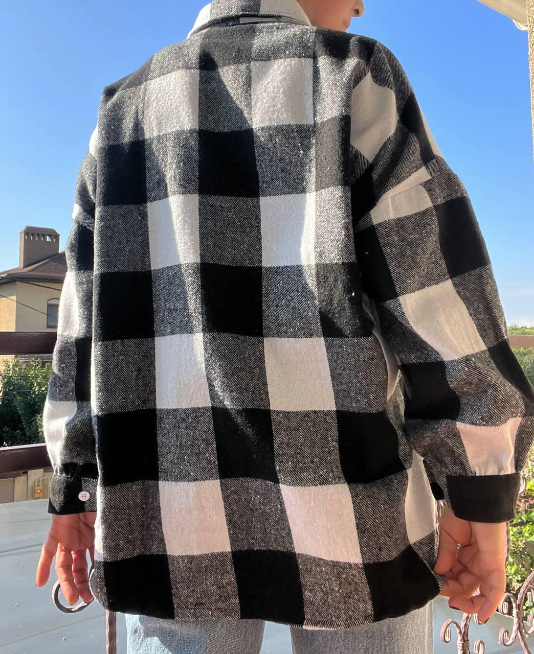 Сорочка жіноча Baoyu 221 картата оверсайз в клітинку тепла байкова кишеня OS Чорний (2764) - фото 6 Сорочка жіноча Baoyu 221 картата оверсайз в клітинку тепла байкова кишеня OS Чорний (2764) - фото 6