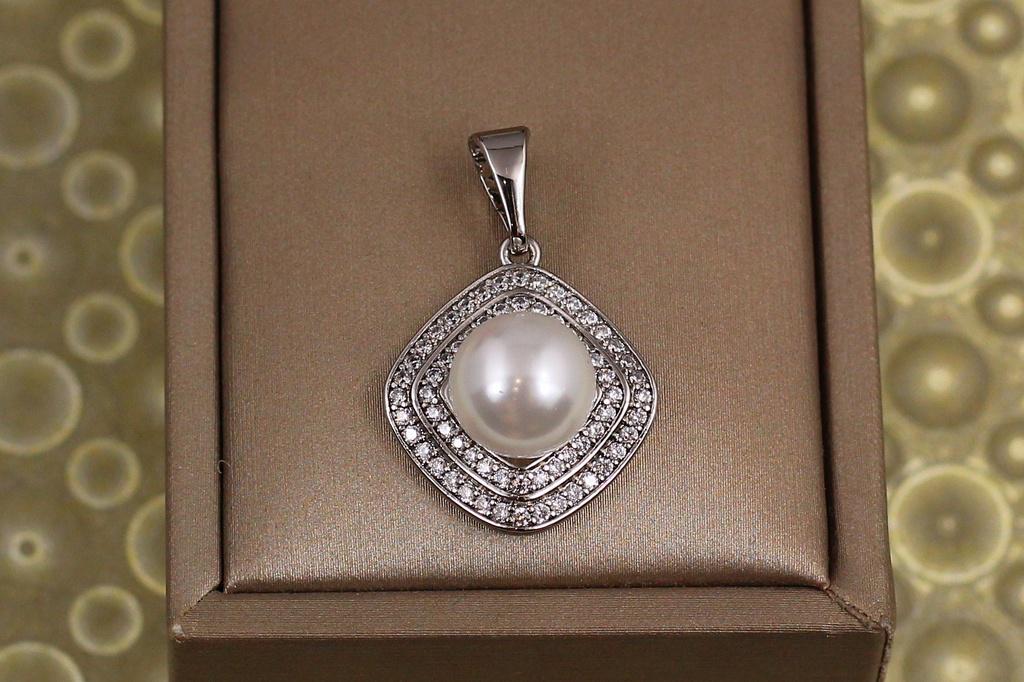 Кулон Xuping Jewelry ромб с жемчугом 2,1 см Серебристый (28131975)