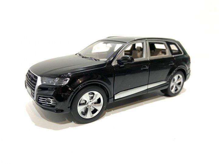 Машина TK Union Group 1:24 Audi Q7 Auto Expert EL 5263 Черный