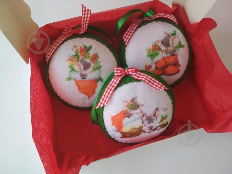 Набір ялинкових іграшок Кулі з поросятами 3 шт. (SUN2423) Набір ялинкових іграшок Кулі з поросятами 3 шт. (SUN2423)