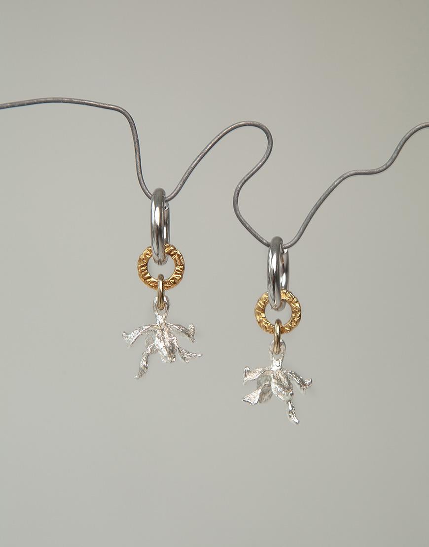 Сережки Violetta Silver жіночі SAMOKISH срібні One size Сережки Violetta Silver жіночі SAMOKISH срібні One size