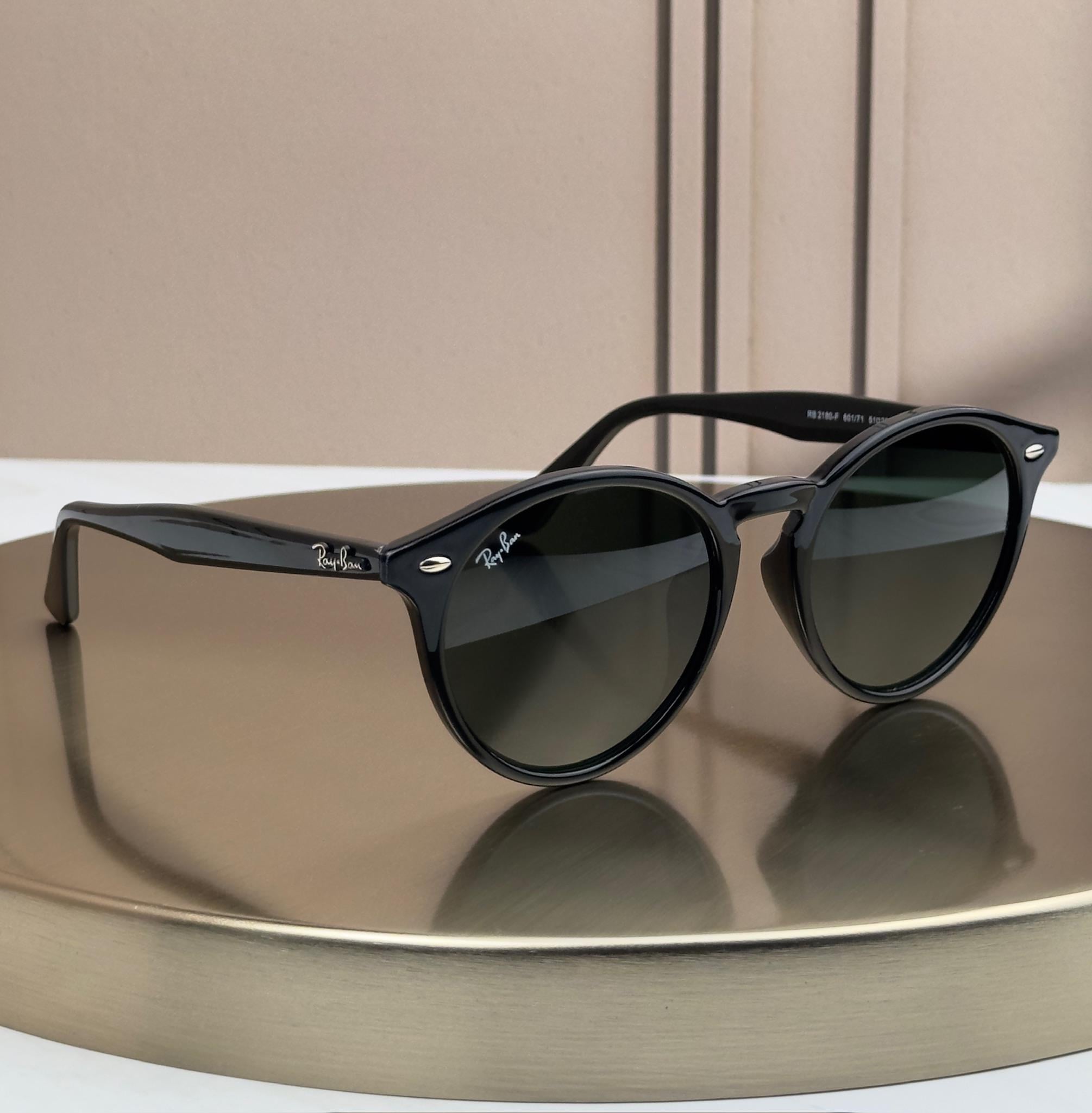 Солнцезащитные очки RAY-BAN RB2180 зеленая линза G15 круглый Черный