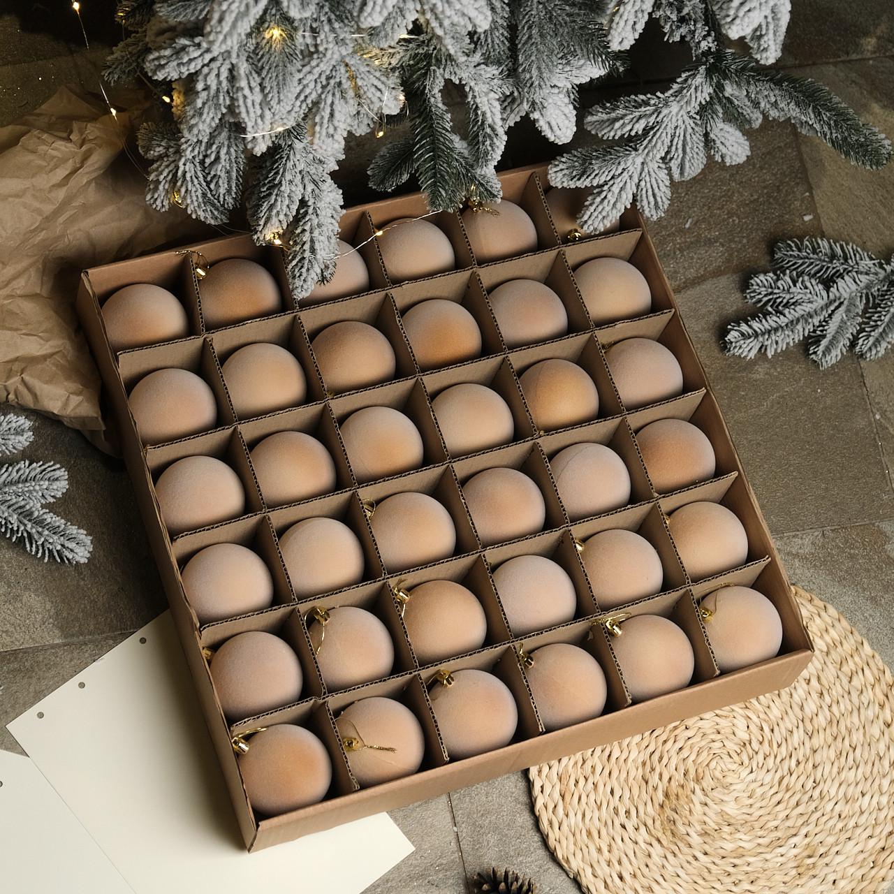 Набор новогодних шаров Бархат D-8 см 18 шт. Бежевый Набор новогодних шаров Бархат D-8 см 18 шт. Бежевый