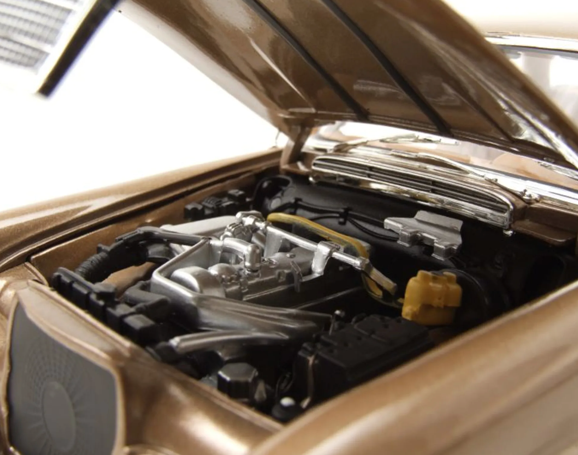 Модель автомобиля Norev 1:18 Mercedes-Benz 250 Coupe SE Gold Metallic (183759) - фото 3 Модель автомобиля Norev 1:18 Mercedes-Benz 250 Coupe SE Gold Metallic (183759) - фото 3