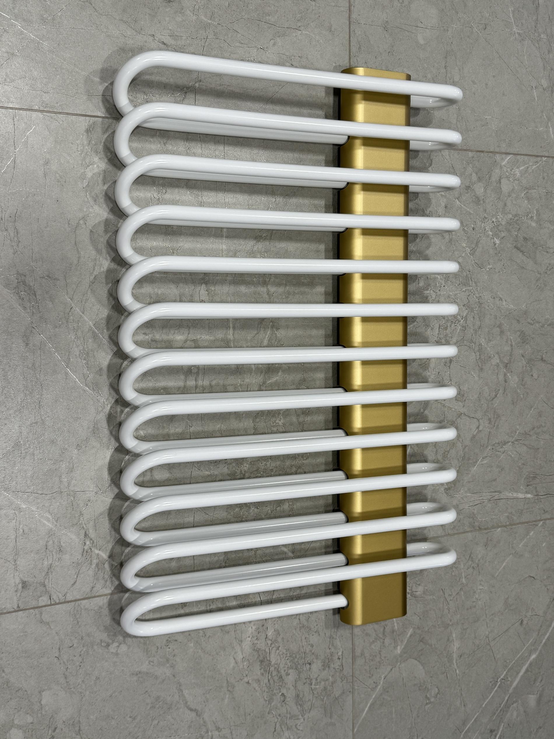 Полотенцесушитель водяной Terma Michelle 780x500 мм White/панель Brass (557)