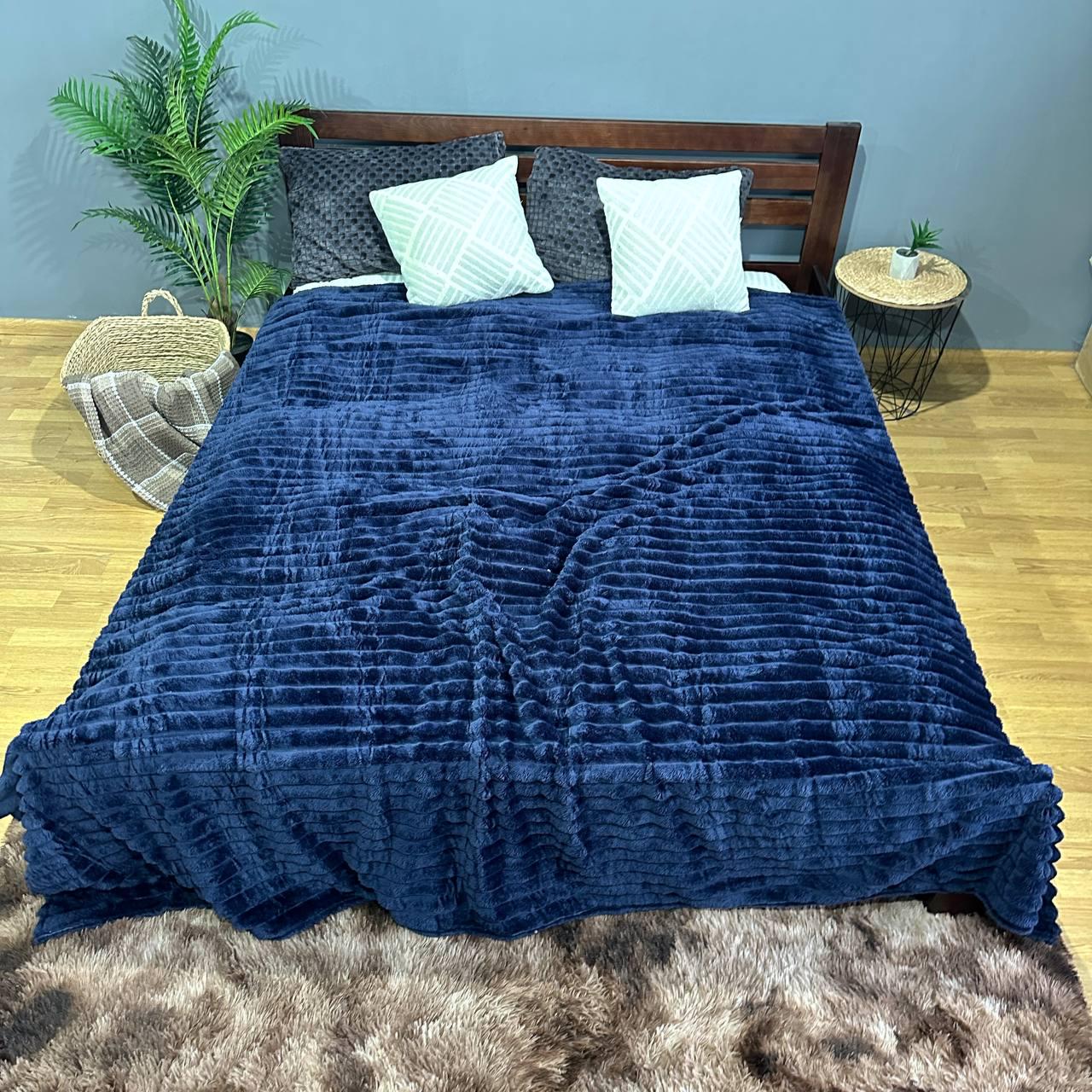 Плед-покрывало Королевский шарпей велсофт двуспальный 180х220 см Смородина (24170384)