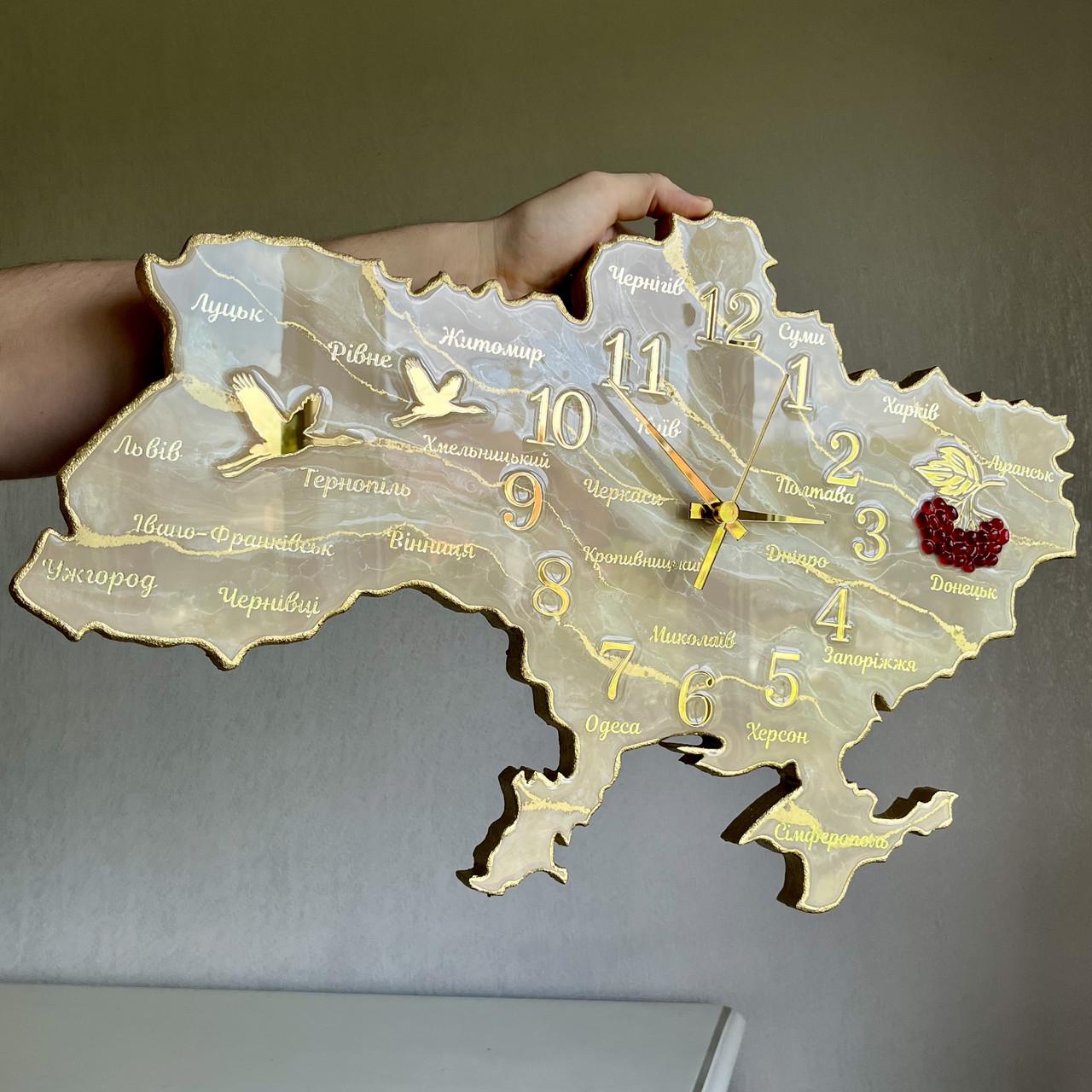 Часы настенные из эпоксидной смолы Карта Украины 70х45 см Часы настенные из эпоксидной смолы Карта Украины 70х45 см