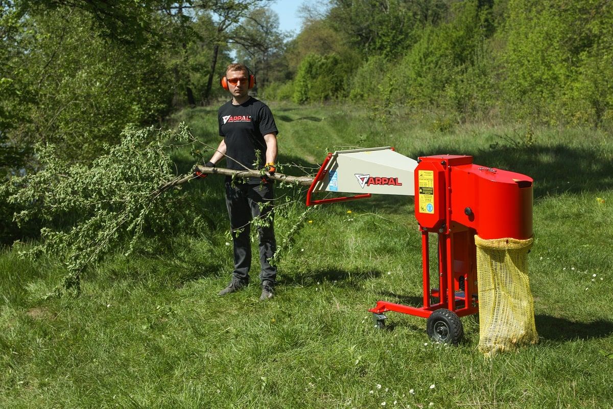 Подрібнювач гілок Arpal на шматки дров з бензиновим двигуном (АМ-80БД) - фото 4