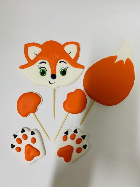 Кондитерський декор з цукрової мастики Лисичка