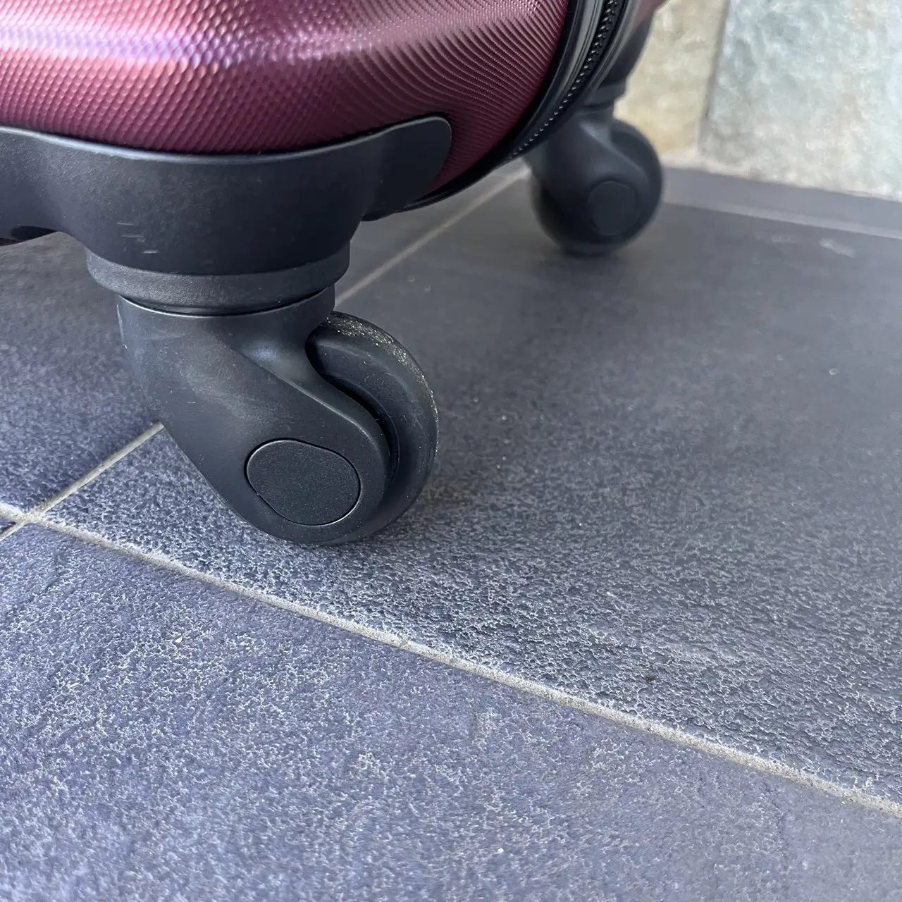 Валіза дорожня Bloom 1507 М 63 л Бордовий - фото 5 Валіза дорожня Bloom 1507 М 63 л Бордовий - фото 5