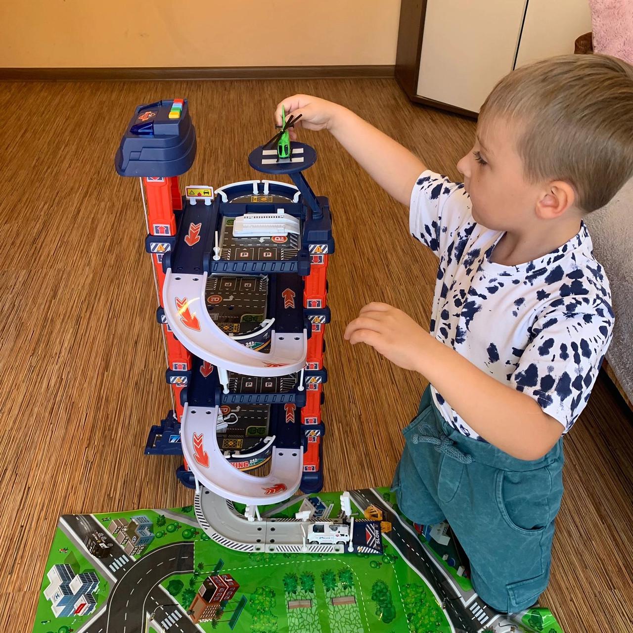 Игровой гараж с машинками и лифтом Kruzzel 24646 4 уровня/световые и звуковые эффекты - фото 10 Игровой гараж с машинками и лифтом Kruzzel 24646 4 уровня/световые и звуковые эффекты - фото 10