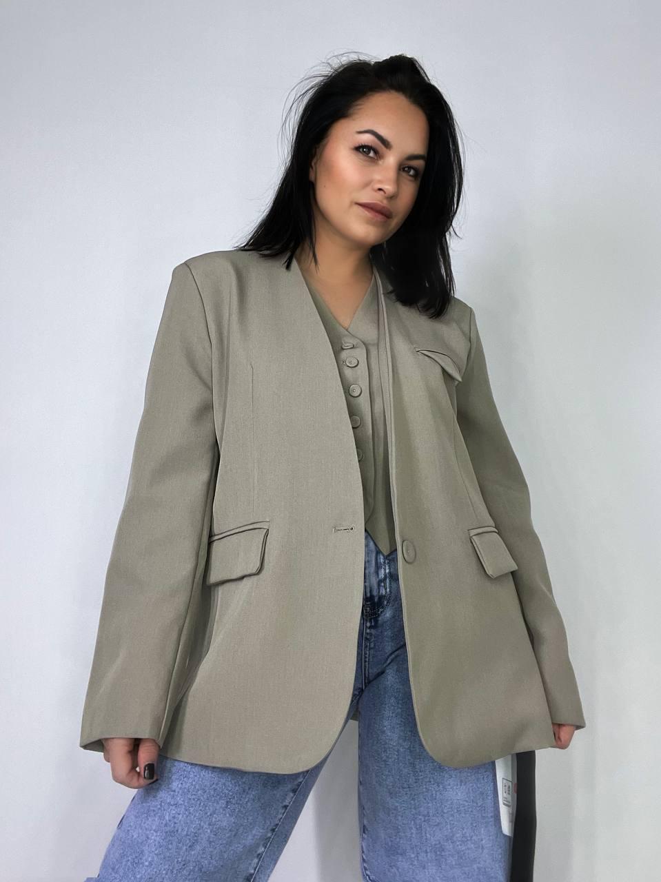 Пиджак женский Qidian 9329 двойка имитация жилетки свободный широкий крой OS Бежевый (3770) Пиджак женский Qidian 9329 двойка имитация жилетки свободный широкий крой OS Бежевый (3770)