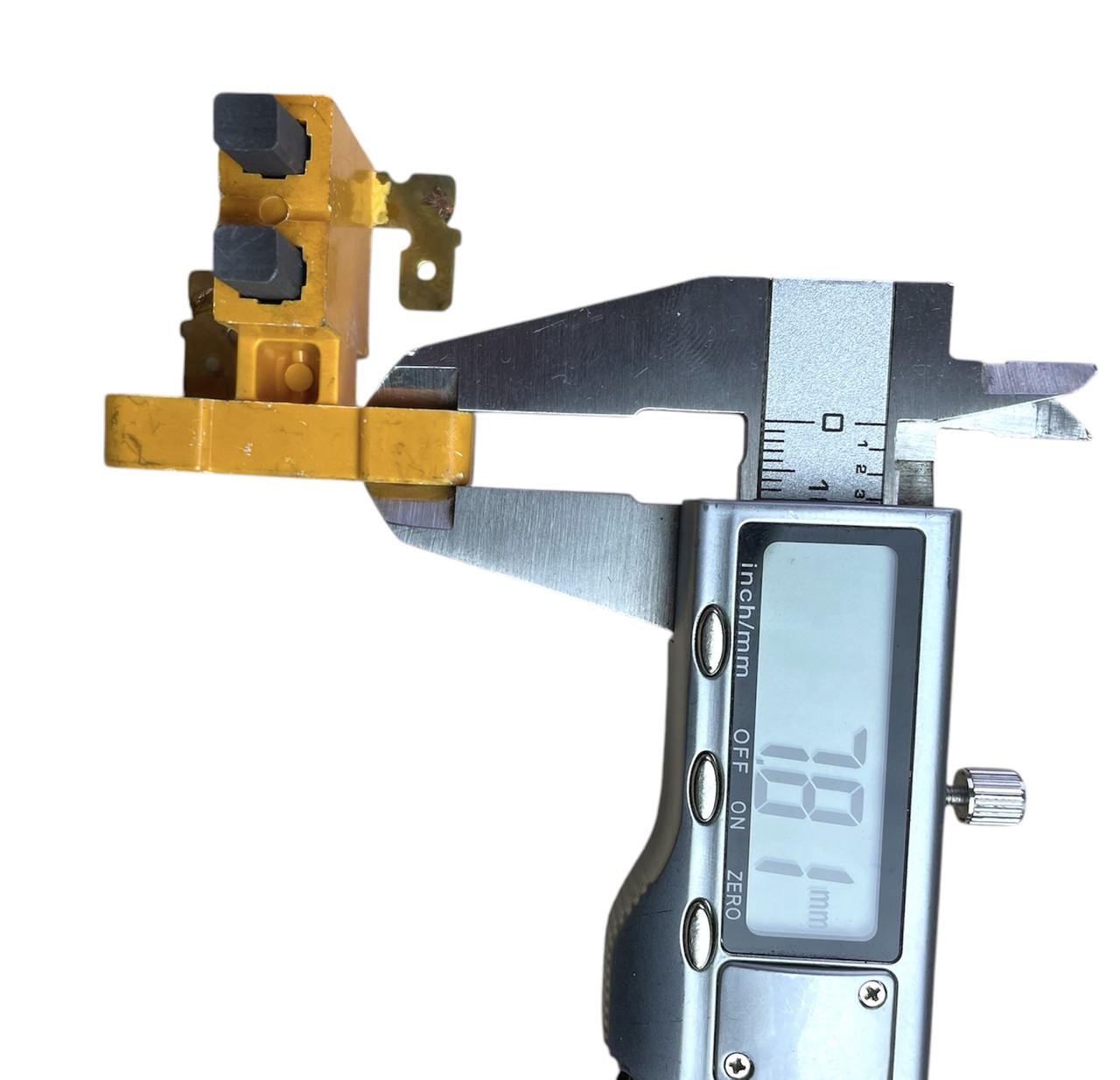 Щетки генератора 5 кВт-6,5 кВт со щеткодержателем класс А - фото 5