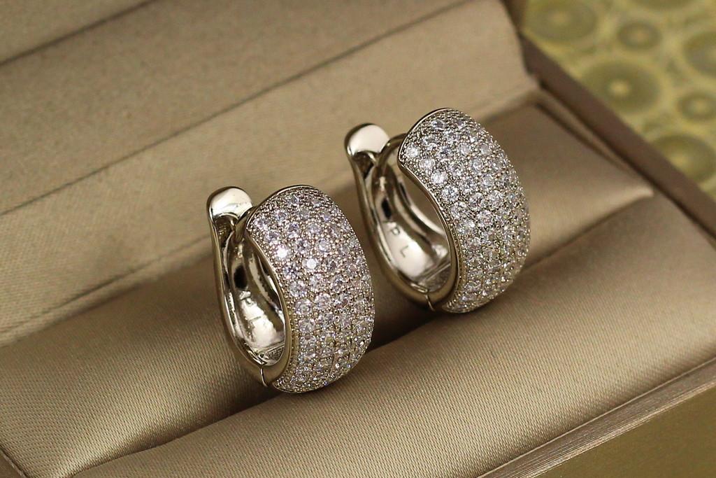 Серьги Xuping Jewelry широкие кольца на пять дорожек из камней 1,8 см Серебристый (2083913905)