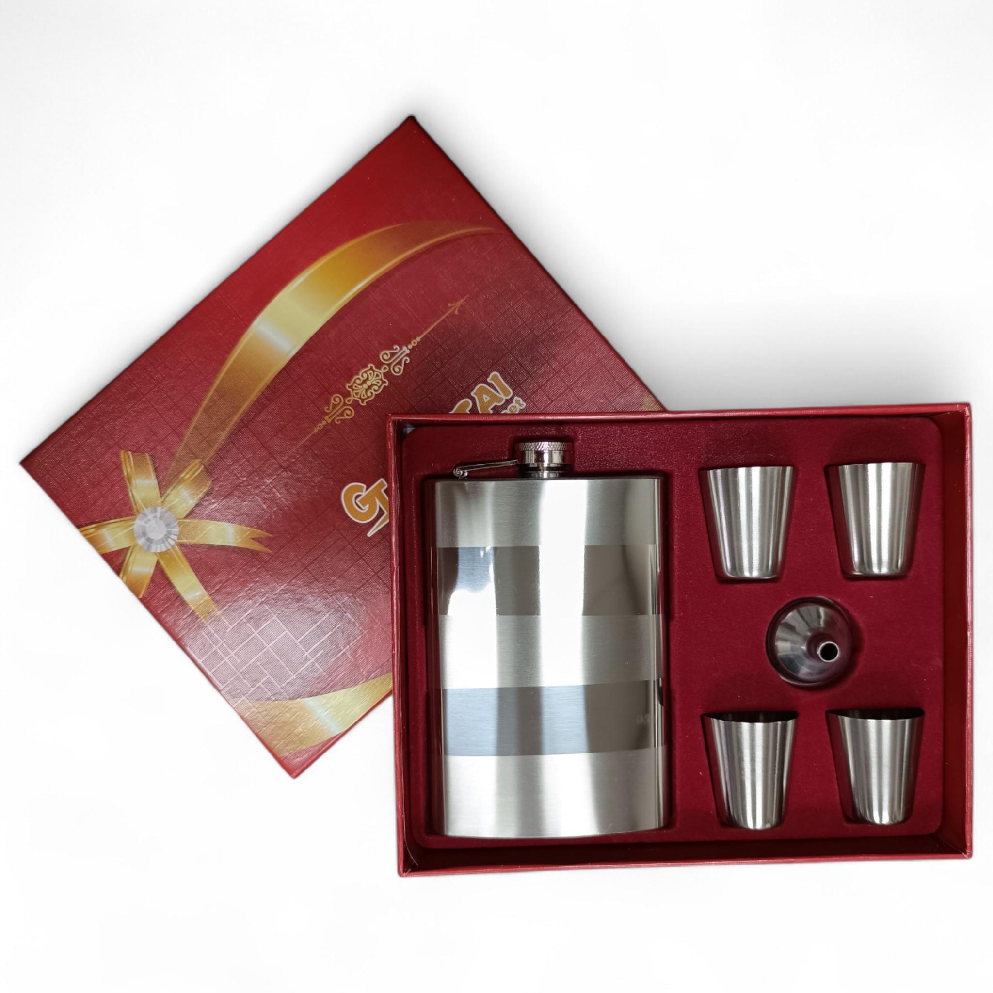 Набір подарунковий GT Metallic 6в1 фляга/лійка/стопки 4 шт. 9Oz 256 мл (26622869) - фото 1