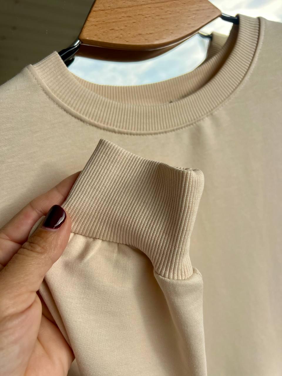 Платье женское MY CITY 8211 спортивное средняя длина разрезы снизу резинка двунитка OS Молочный (1882) - фото 8