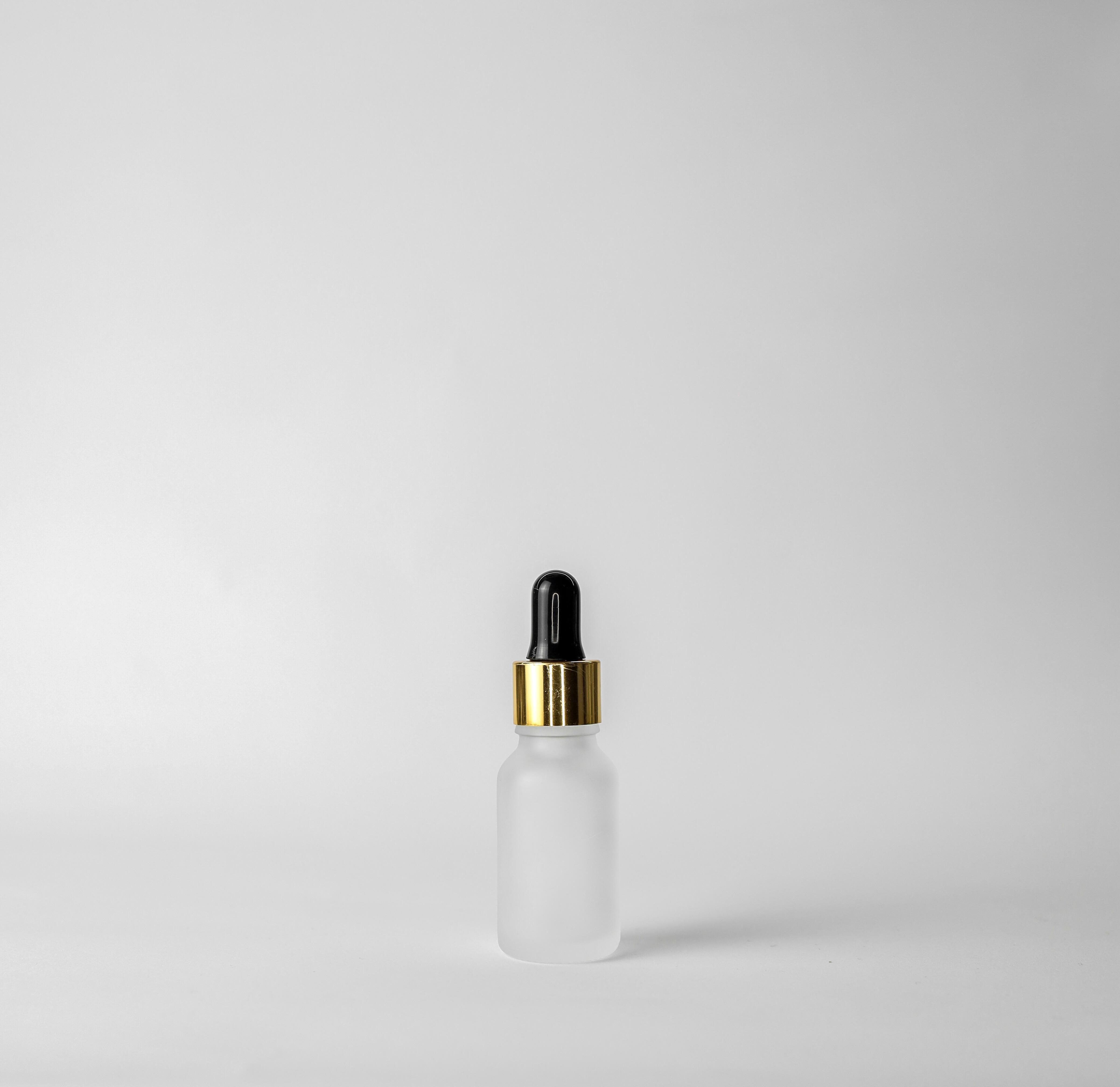 Флакон стеклянный матовый 15 мл круглые с пипеткой Черно-золотой (2115568122)