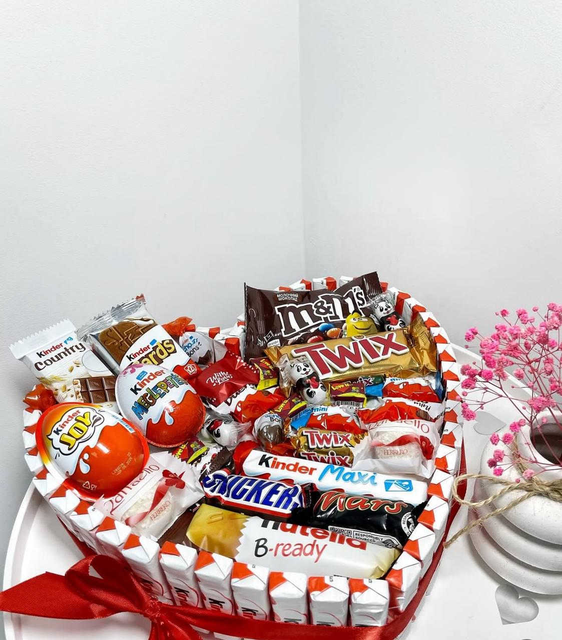 Торт подарунковий L Kinder