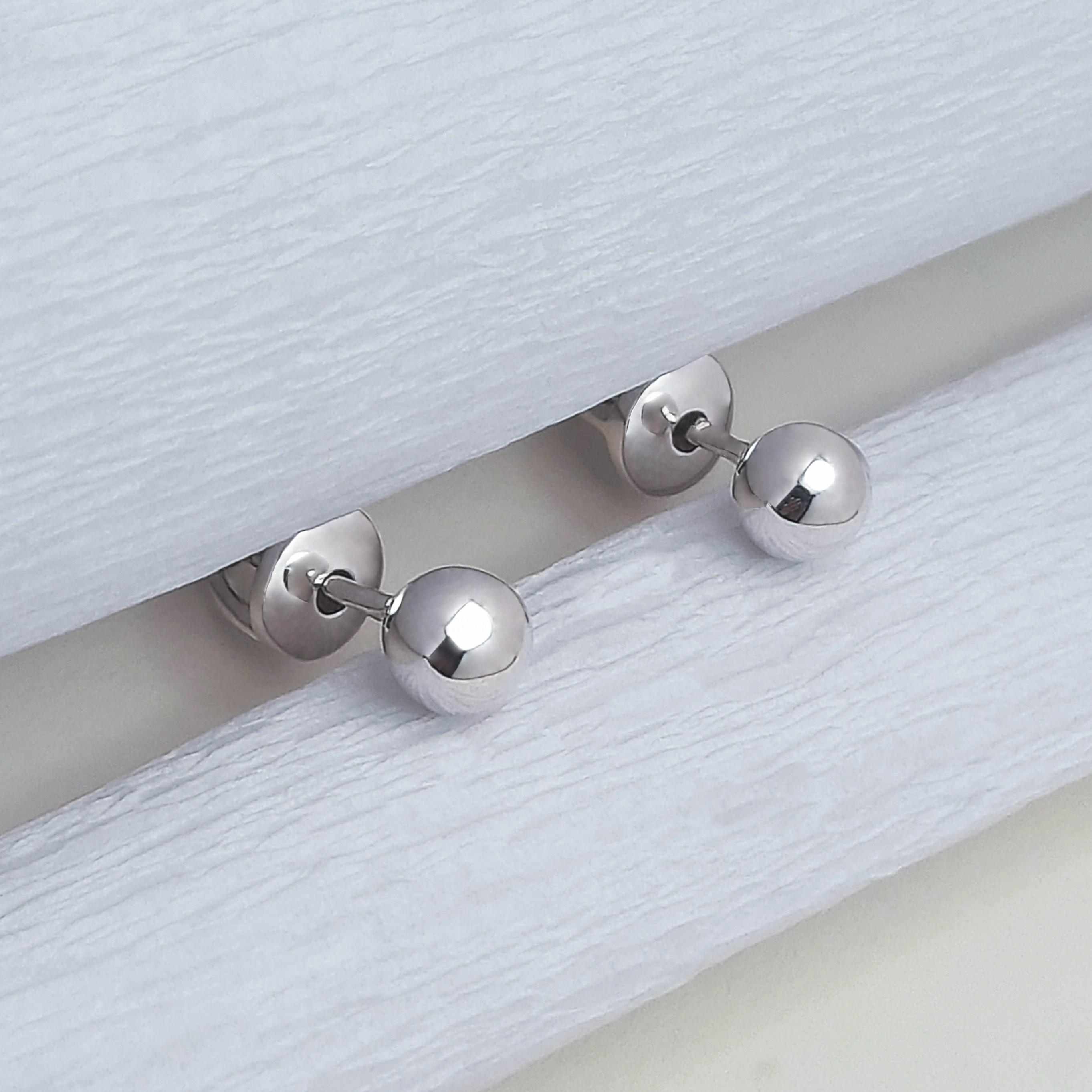 Серебряные серьги пусеты Сферы - фото 2 Серебряные серьги пусеты Сферы - фото 2