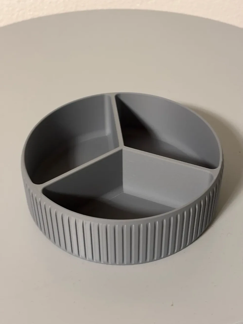 Менужниця для снеків на 3 відсіки