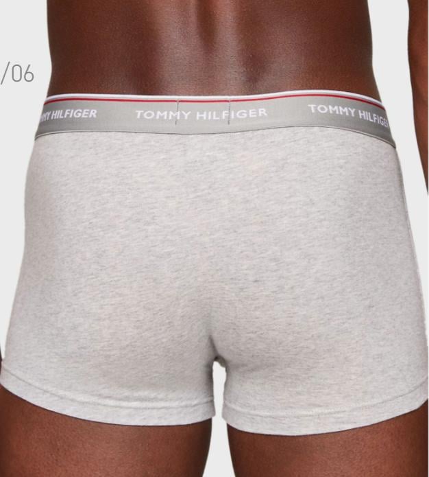 Набор трусов боксеров мужских Tommy Hilfiger PREMIUM ESSENTIALS 3 шт. S Белый/Серый/Черный (97443922) - фото 3 Набор трусов боксеров мужских Tommy Hilfiger PREMIUM ESSENTIALS 3 шт. S Белый/Серый/Черный (97443922) - фото 3