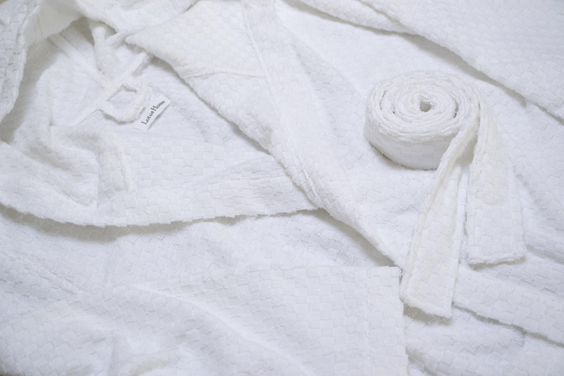 Халат Lotus Home Larna S/M Білий (svt-2000022345958) - фото 8 Халат Lotus Home Larna S/M Білий (svt-2000022345958) - фото 8