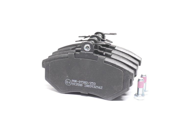 Колодки тормозные дисковые Audi A4 Volkswagen передние (05P216 LPR)