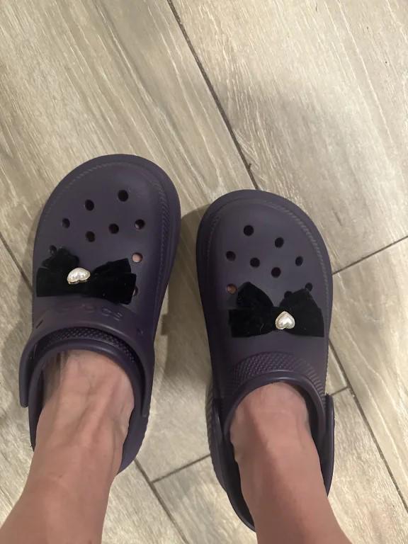 Сабо Crocs Stomp р. 39-40 Dark Iris (24088844) - фото 8 Сабо Crocs Stomp р. 39-40 Dark Iris (24088844) - фото 8