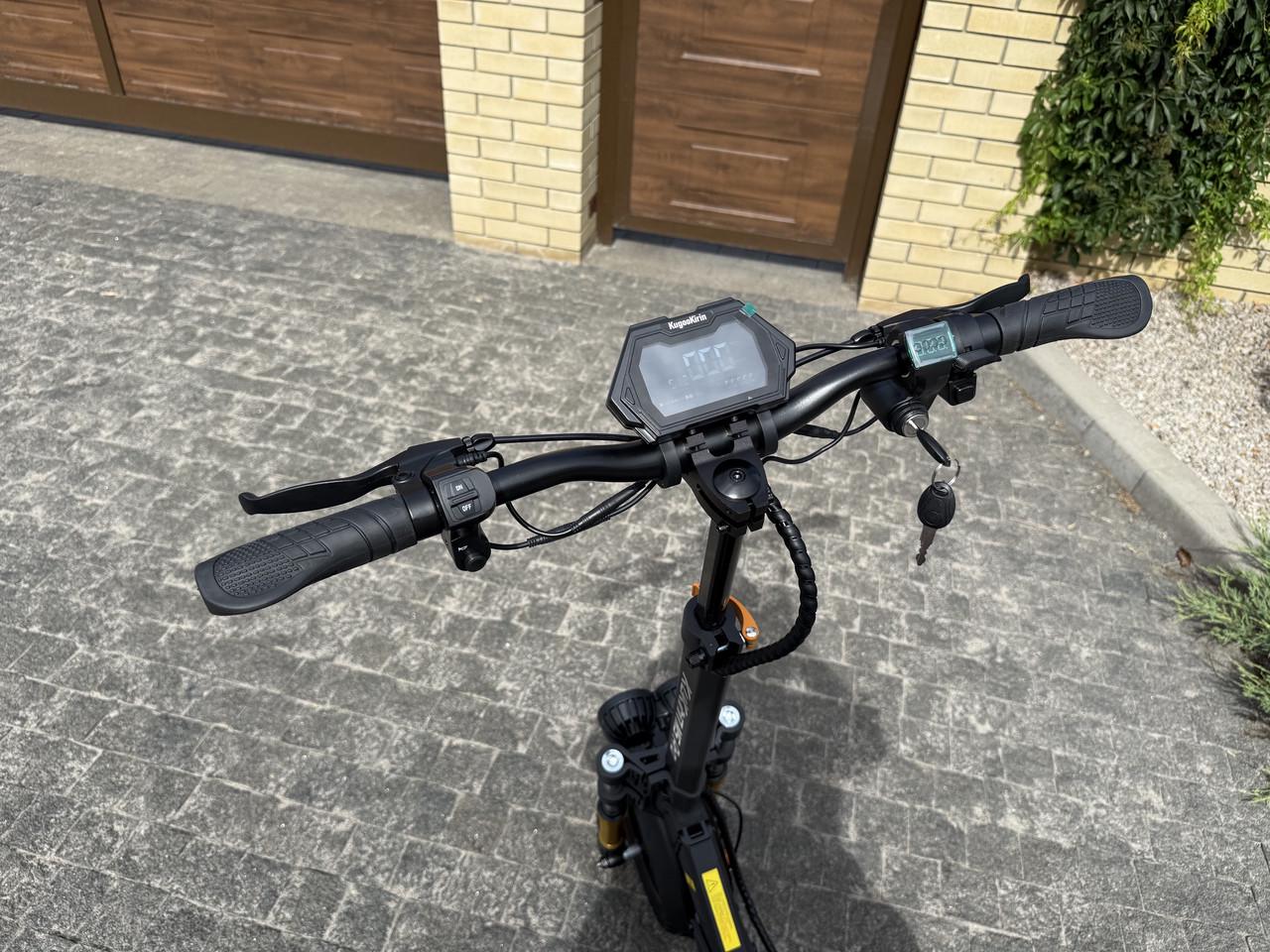 Електросамокат з сидінням Kugoo Kirin M5 Pro 21 Ah 1200W (2666580909) - фото 4 Електросамокат з сидінням Kugoo Kirin M5 Pro 21 Ah 1200W (2666580909) - фото 4