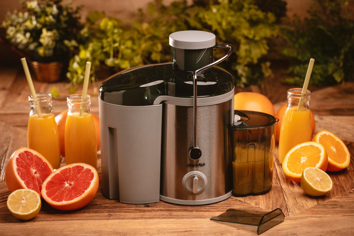 Соковижималка Mesko MS 4126 600W контейнер для соку 450 мл з контейнером для м'якоті 1500 мл Grey (MS4126G) - фото 5 Соковижималка Mesko MS 4126 600W контейнер для соку 450 мл з контейнером для м'якоті 1500 мл Grey (MS4126G) - фото 5