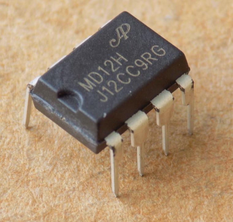 Микросхема MD12H/DIP8 (38758)