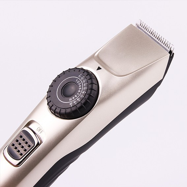 Машинка для стрижки беспроводная VGR V-031 Pro (302525269) - фото 8 Машинка для стрижки беспроводная VGR V-031 Pro (302525269) - фото 8