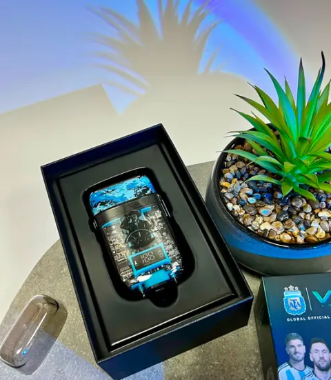 Електробритва VGR V-352 шейвер подвійне лезо IPX5 LED Display - фото 3