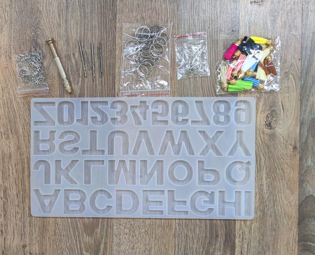 Набір форм-молд для створення брелоків Алфавіт для епоксидної смоли (1527) - фото 2 Набір форм-молд для створення брелоків Алфавіт для епоксидної смоли (1527) - фото 2