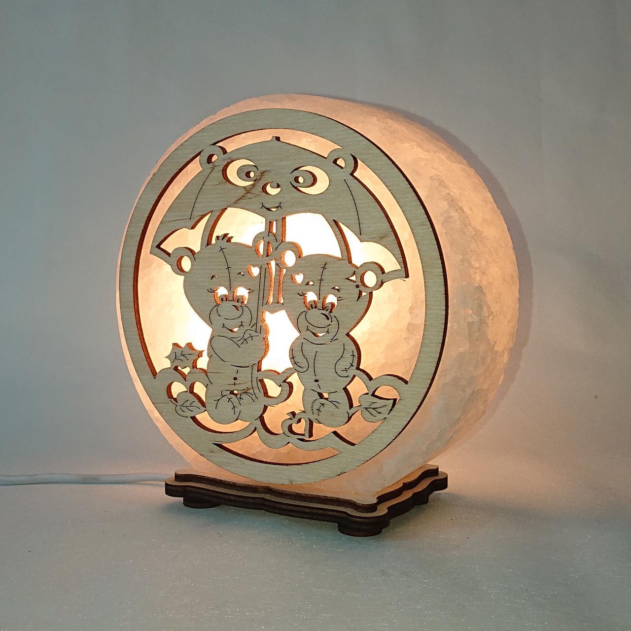 Соляной светильник Мишки под зонтиком (КБ-00005-y)