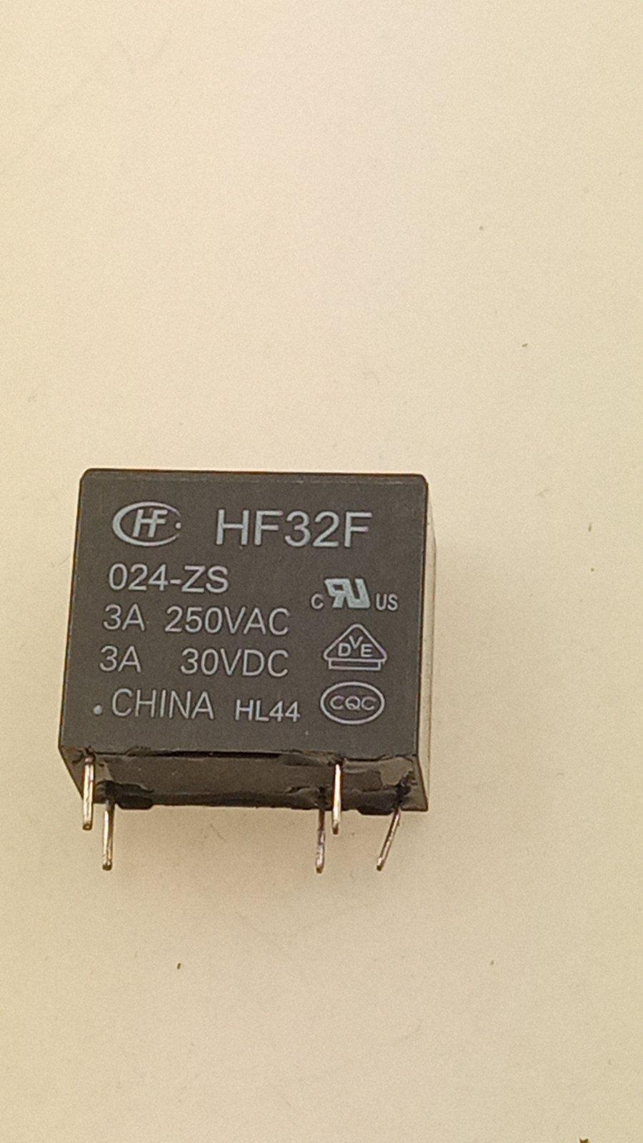 Реле HF32F-024-Z3JZC-32F551DC24V 3А 20x10x15 (06734)