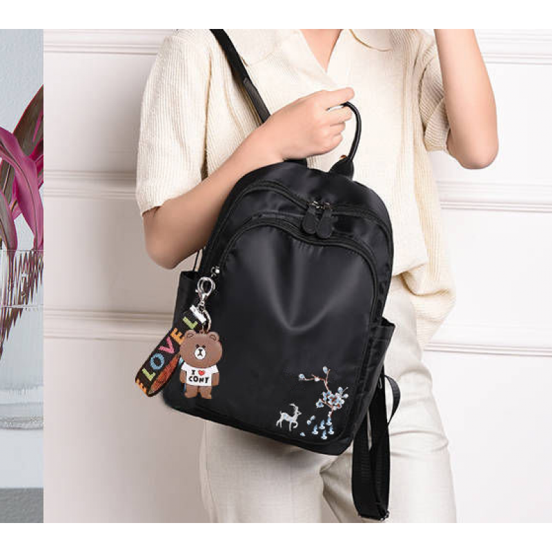 Рюкзак міський жіночий з візерунком та брелоком 32х24х12 см Чорний (844) - фото 5 Рюкзак міський жіночий з візерунком та брелоком 32х24х12 см Чорний (844) - фото 5