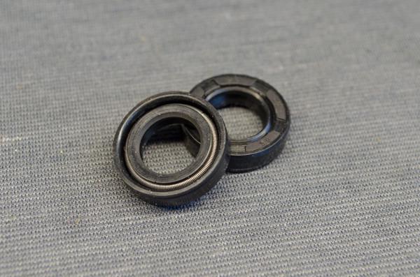 Сальники коленвала левосторонние для бензопил MS 036/260/360 2 шт. (1597)