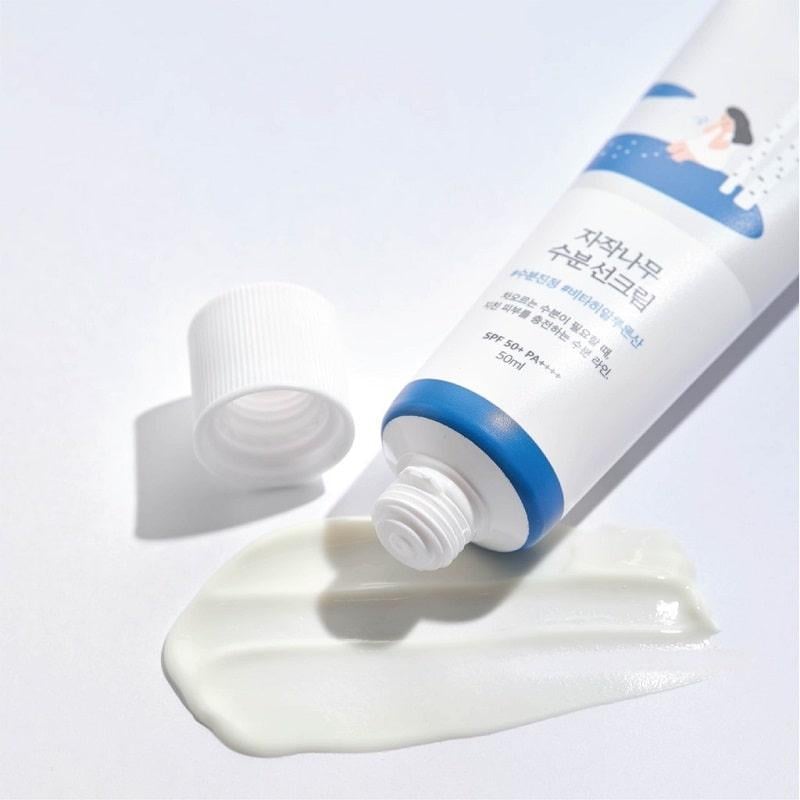 Крем солнцезащитный легкий ROUND LAB Birch Juice Moisturizing Sun Cream SPF50+ PA++++ 50 ml - фото 2 Крем солнцезащитный легкий ROUND LAB Birch Juice Moisturizing Sun Cream SPF50+ PA++++ 50 ml - фото 2