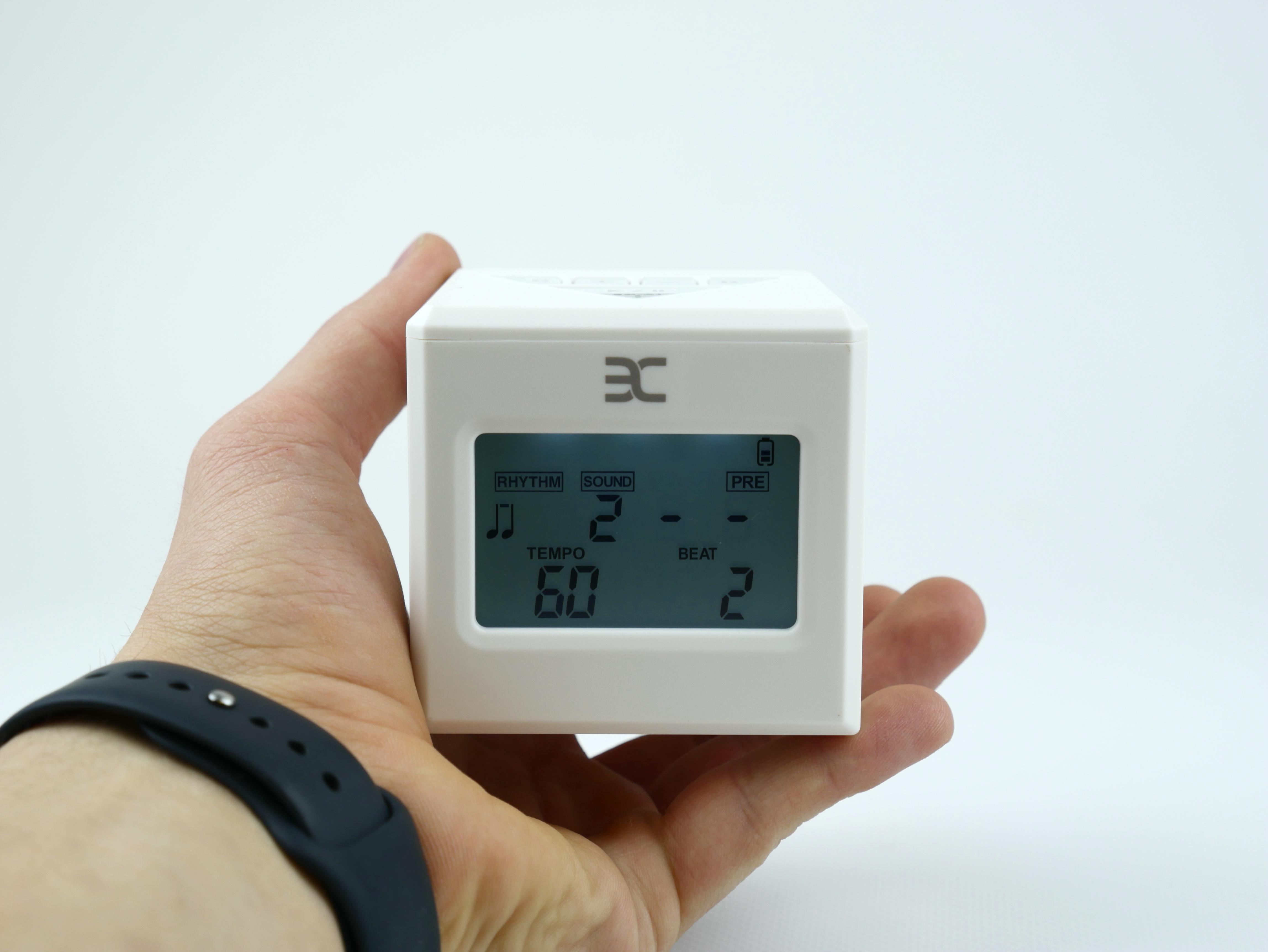 Метроном для музыкантов Eno EM-A1 с аккумулятором динамиком и набором функций - фото 2 Метроном для музыкантов Eno EM-A1 с аккумулятором динамиком и набором функций - фото 2