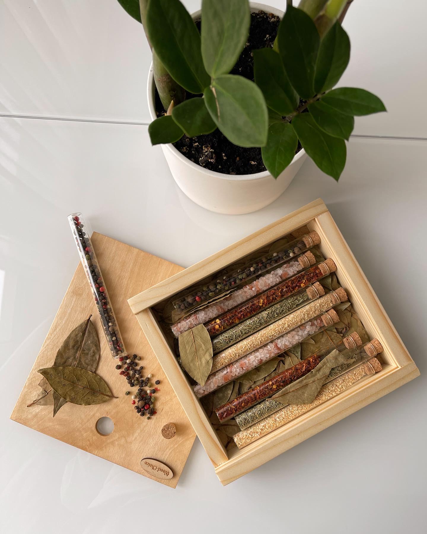 Подарочный набор специй бокс деревянный (242)