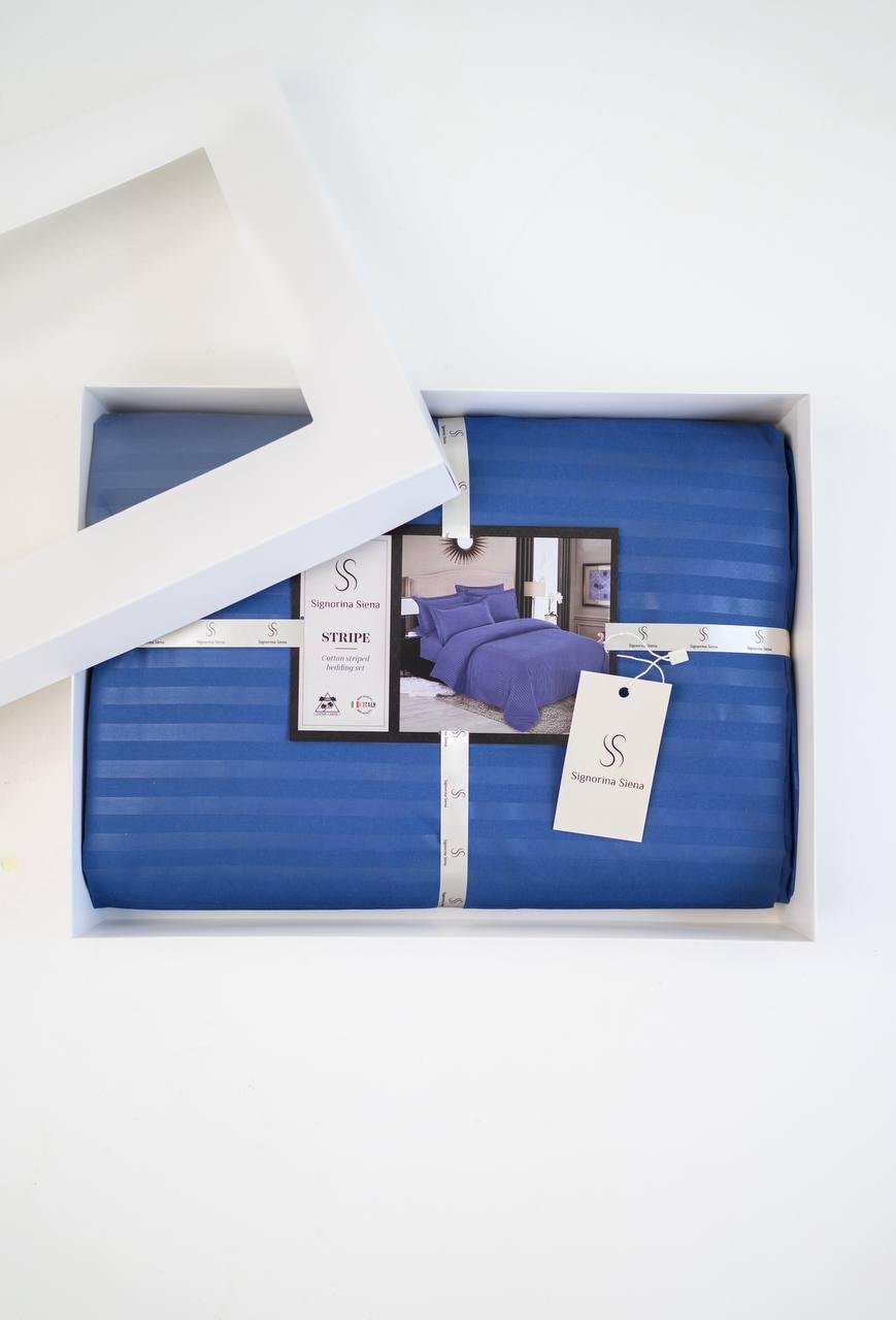 Комплект постільної білизни Signorina Siena зі страйп-сатину двоспальний 50х70 см/70х70 см Синій (0016D) - фото 1 Комплект постільної білизни Signorina Siena зі страйп-сатину двоспальний 50х70 см/70х70 см Синій (0016D) - фото 1